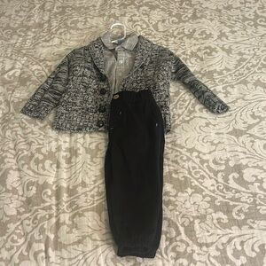 Little LAD’s Boy’s 3 piece Shirt, Sweater, and Pants Set Size 18 month